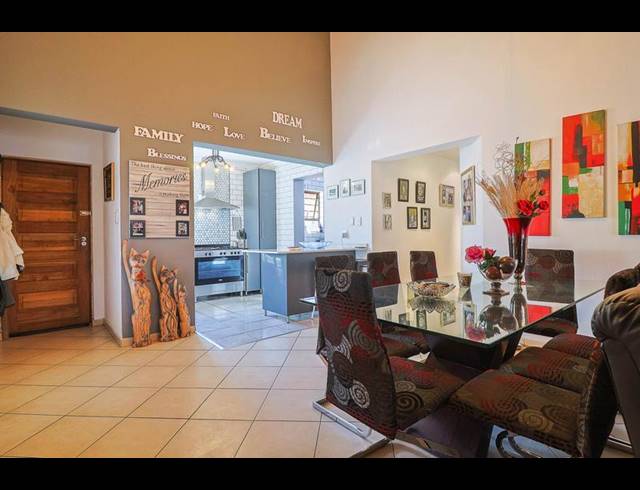 3 BEDROOM CLUSTER FOR SALE IN NEWMARKET